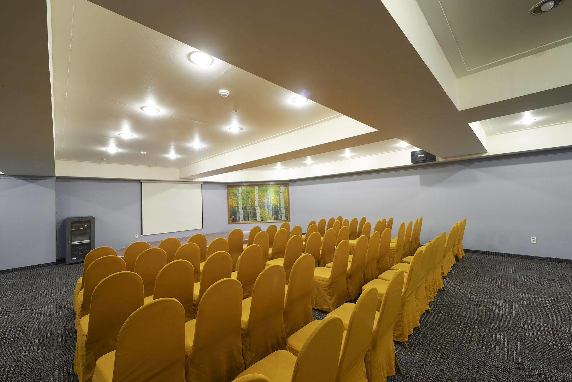 Benikea Premier Hotel Siheung Ngoại thất bức ảnh