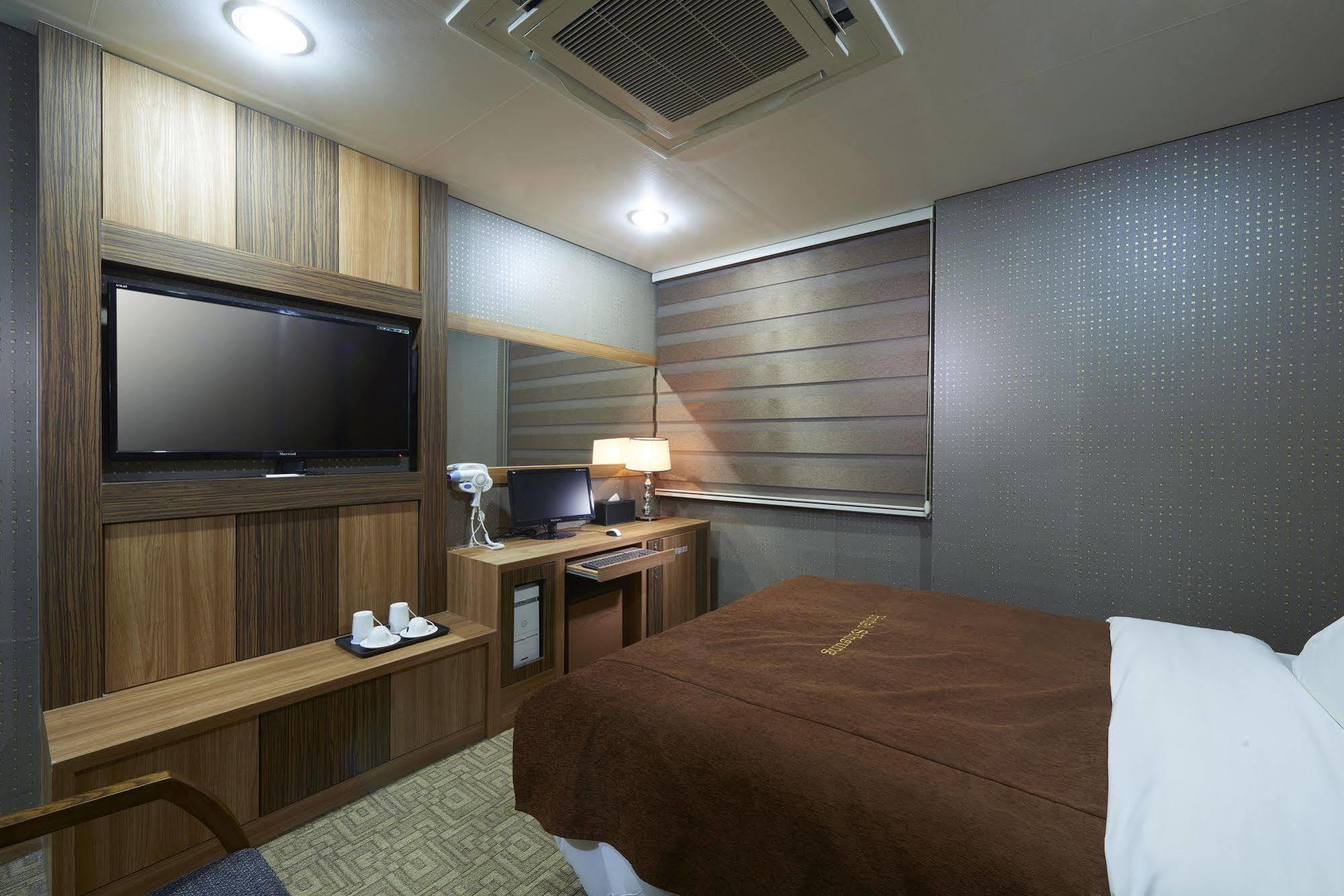 Benikea Premier Hotel Siheung Ngoại thất bức ảnh