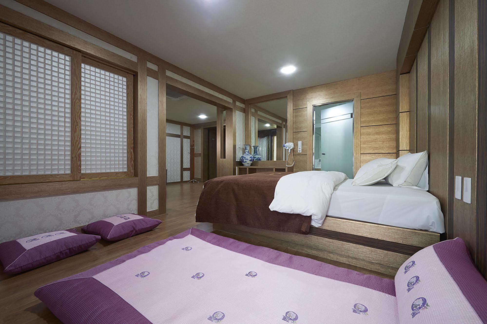 Benikea Premier Hotel Siheung Ngoại thất bức ảnh